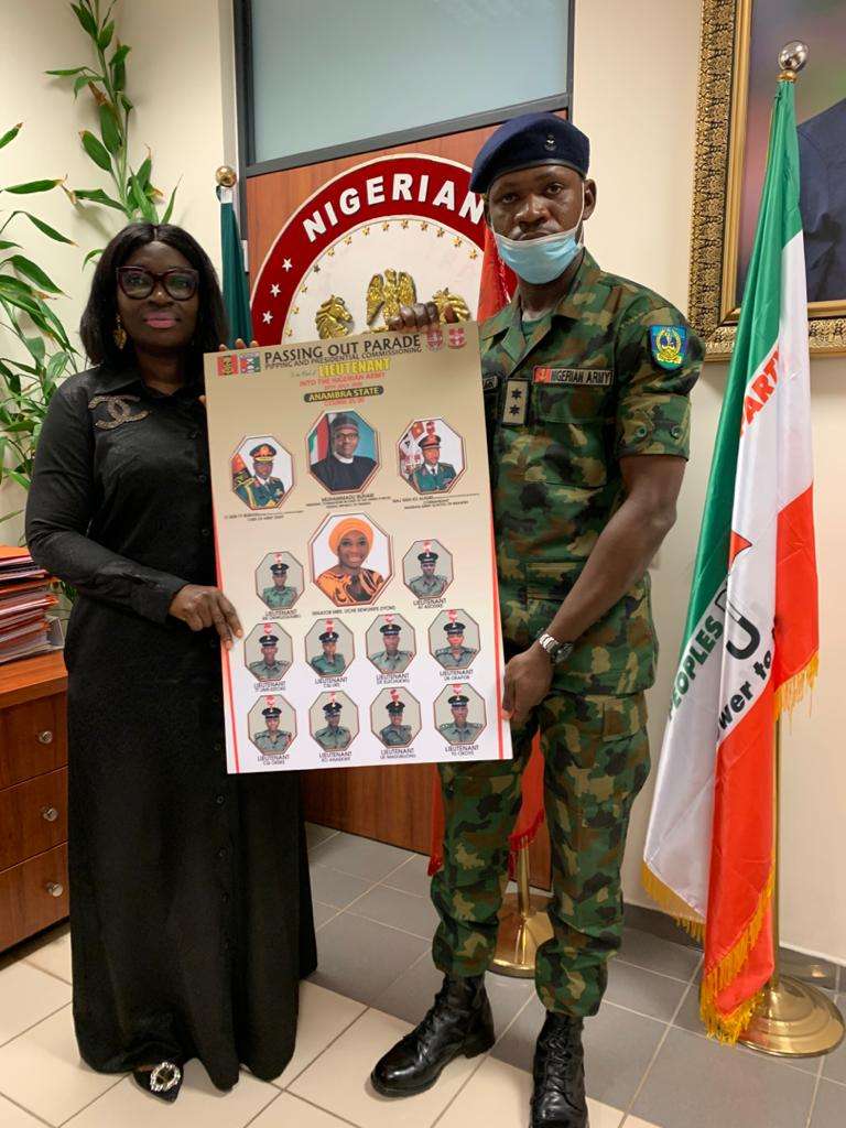 Ekwunife receives newly commissioned Nigerian Army