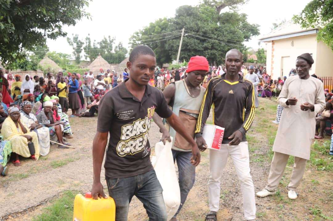 Gombe Government Presents Relief Materials to Victims of Adamawa Ethnic Conflict Taking Refuge in Gombe Communities