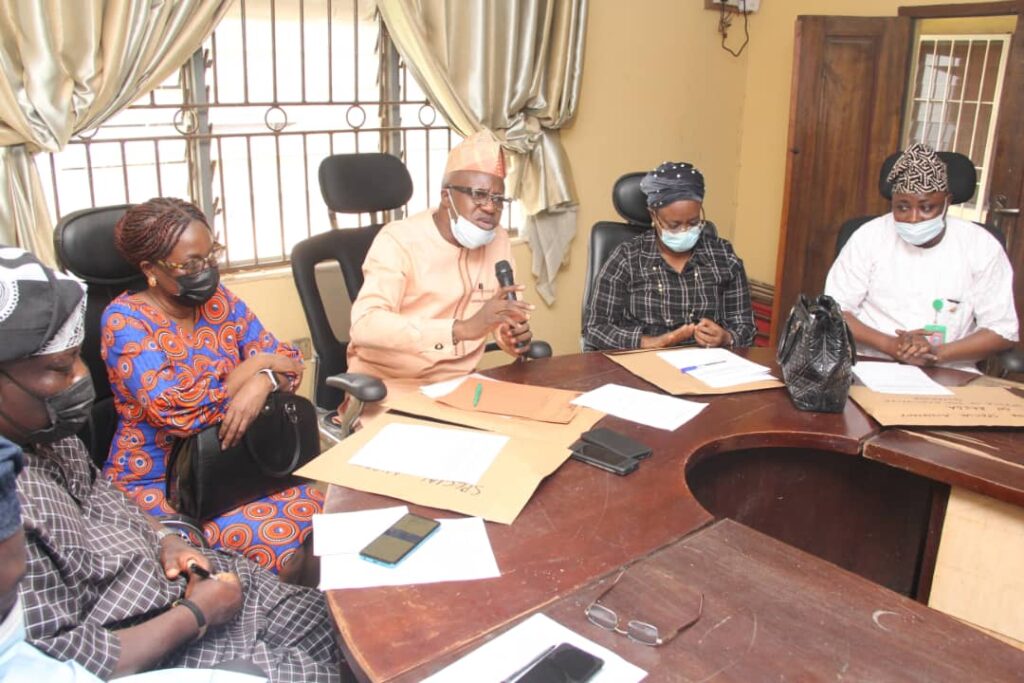 Caption-from-Left-Board-Member-Hon.-Akeem-Oladeji-SA-Intervention-Mrs.-Aderonke-Adedayo-Dr.-Nureni-Adeniran-with-mic-Prof-Adelabu-and-Hon.-Sunday-Adeyanju-1024x683 Out-of-School Children: Oyo Resolves Bottlenecks impeding Implementation of BESDA