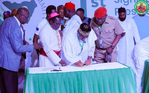 Peace Accords SDP Presidential Candidate Prince Adewole Adebayo signs