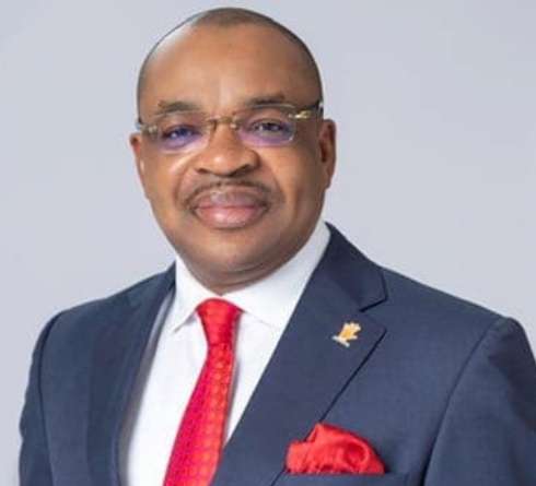 Governor Udom Emmanuel Bagged Vanguard's Governor of the Year 2022