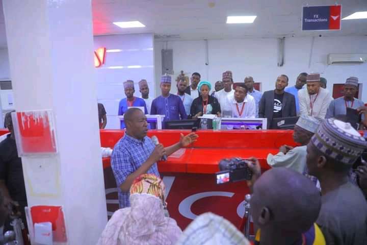Zulum Tackles Banks: Dispense New Notes Or We Revoke Your Land