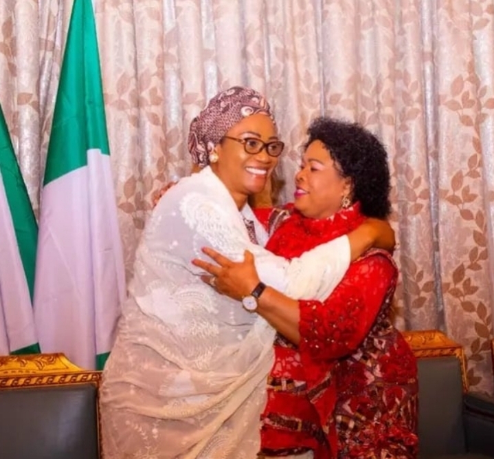 Former First Lady Patience Jonathan Meets First Lady Remi Tinubu, Says “It's Your Turn”