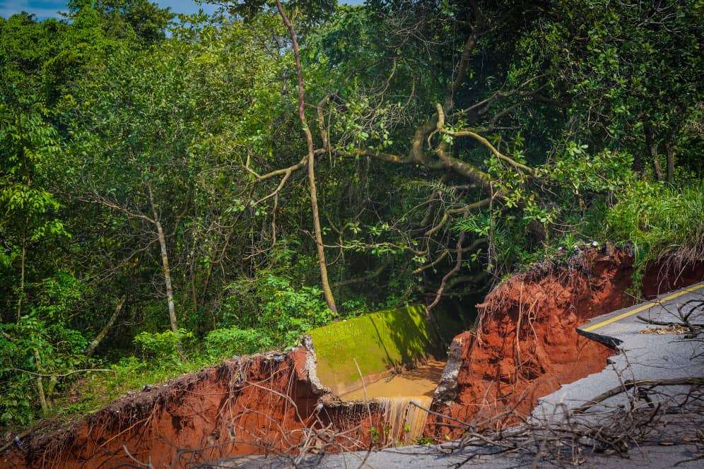 Governor Soludo Seeks FG’s Intervention On Devastating Nnobi - Ideani - Nkpor Federal Road Gully Erosion At Umuagu
