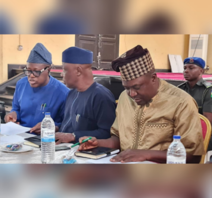 Boundary Dispute: Oyo Government Orders Reopening of 23 Schools