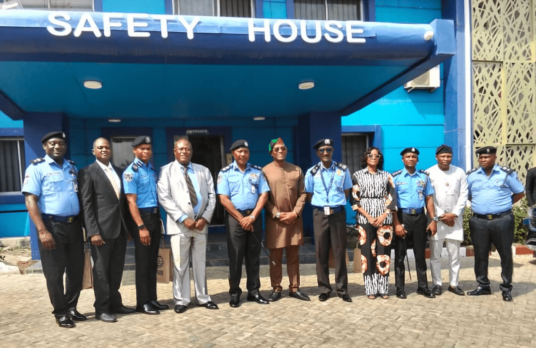 Director General/CEO, Captain Alex Badeh Jr., personally received the delegation. Captain Badeh led the team on a tour of NSIB’s advanced facilities and equipment used for accident investigations, and lauded the initiative by CP Nwogoh to strengthen inter-agency relationships