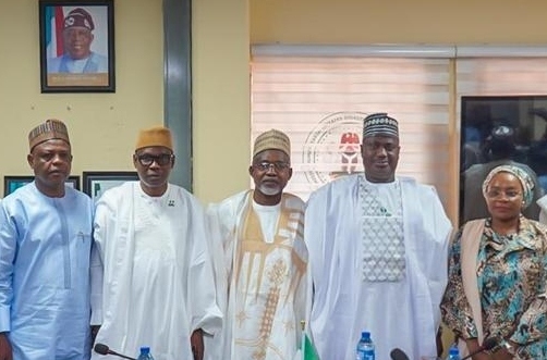 PHOTO NEWS: Key Stakeholders Convene to Drive Implementation of the National Home-Grown School Feeding Programme Nigeria's Minister of State for Humanitarian Affairs and Poverty Reduction, Dr Yusuf Tanko Sununu, the National Coordinator and CEO of the National Social Investment Programme Agency (NSIPA), Associate Professor Badamasi Lawal, PhD, the National Programme Manager of the National Home-Grown School Feeding Programme (NHGSFP), Dr. Princess Aderemi Adebowale; along with other critical stakeholders, during the meeting of the Steering Committee on the Implementation of NHGSFP, held on Friday, 11th April 2025, at the Conference Hall, Federal Secretariat Phase I, Abuja.
