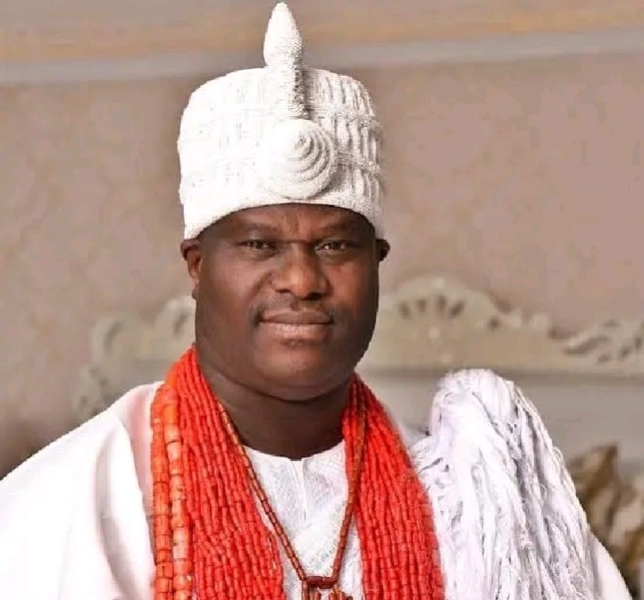 Ile-Oodua Palace of the Ooni of Ife and Natural Father the Oduduwa race worldwide, Arole Oduduwa Olofin Adimula, Ooni Adeyeye Enitan Ogunwusi,CFR, Ojaja II