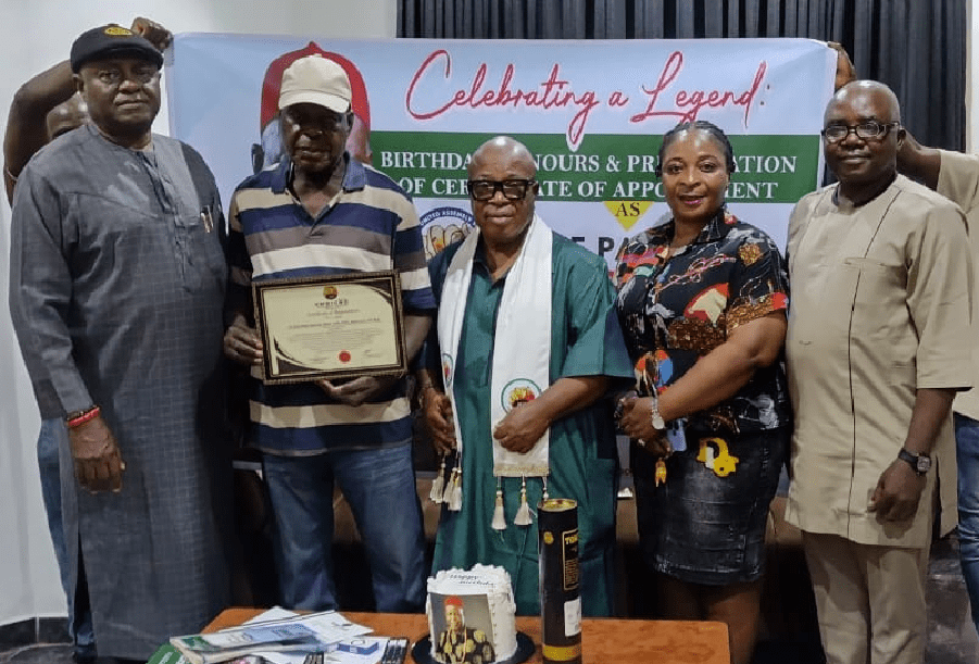 Sir (Dr) Mike Mbama Okiro, CFR and PG, Umuigbo United Assembly Worldwide, Evang. Amb. Raphael C.D. NwaDavid and his delegation 