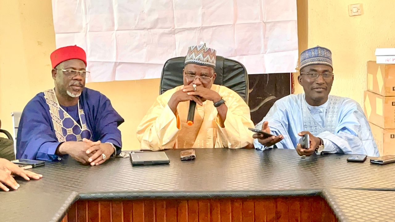 Hon Muhammad Dahiru Ambursa, the Chairman of the Association of Local Governments of Nigeria (ALGON), Kebbi State, has taken delivery of UNICEF equipment for birth registration in Kebbi State.