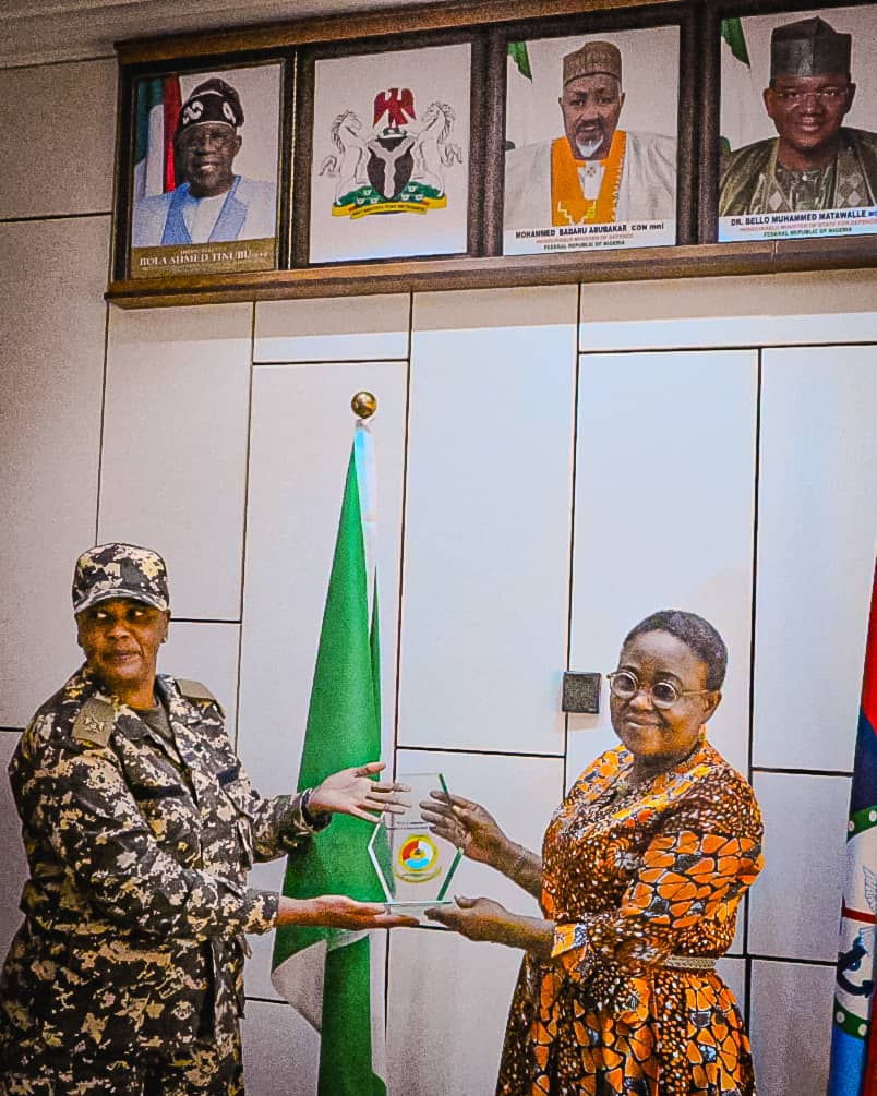Nigeria’s Minister of Defence, H.E. Mohammed Badaru Abubakar, CON, mni, has commended the Namibian Command and Staff College for its dedication to advancing defence education and cooperation across the African continent.