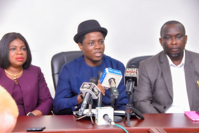 Delta State Governor, Rt. Hon. Sheriff Oborevwori, has approved the recruitment of over 700 medical and non-medical personnel as part of a deliberate effort to strengthen healthcare delivery across Delta State. The State Commissioner for Health, Dr. Joseph Onojaeme, who disclosed this during a press briefing, said the approval underscores the administration’s sustained commitment to expanding the health sector in line with ongoing infrastructural upgrades.